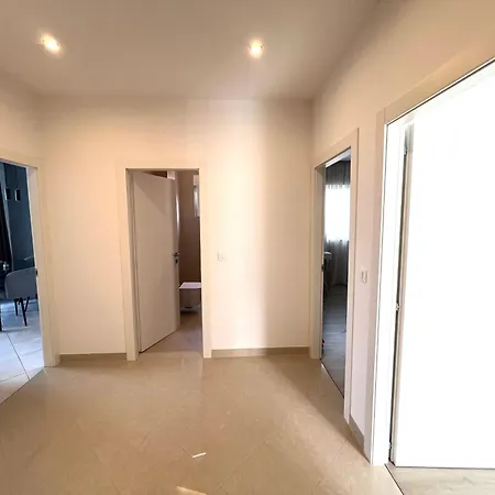 Apartment Romanca 1 - Diklo *