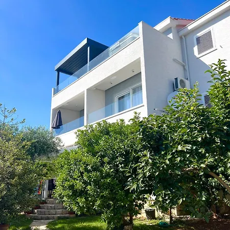 Apartment Romanca 1 - Diklo